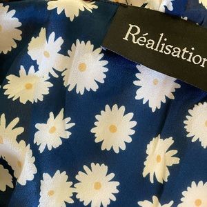 RÉALISATION PAR daisy blouse